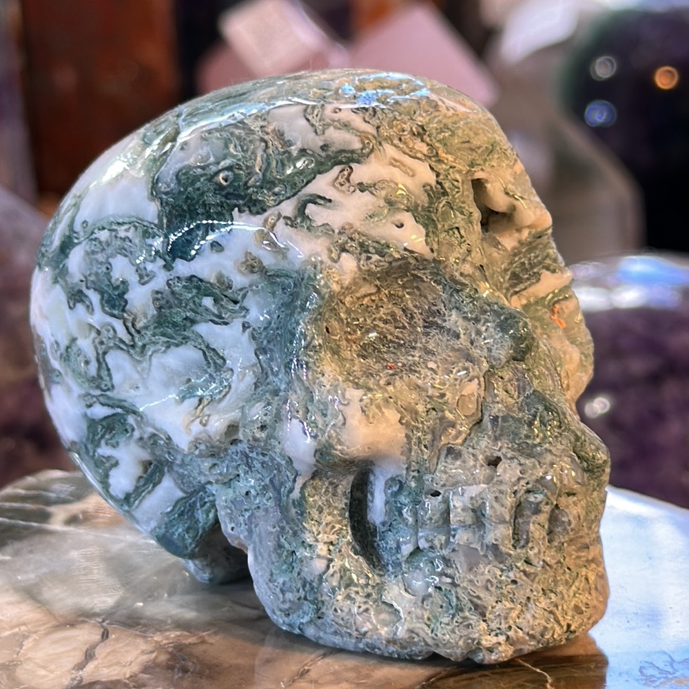 🌸SALE🌸 Moss Agate Crystal Skull Carving! - Picture 4 of 10